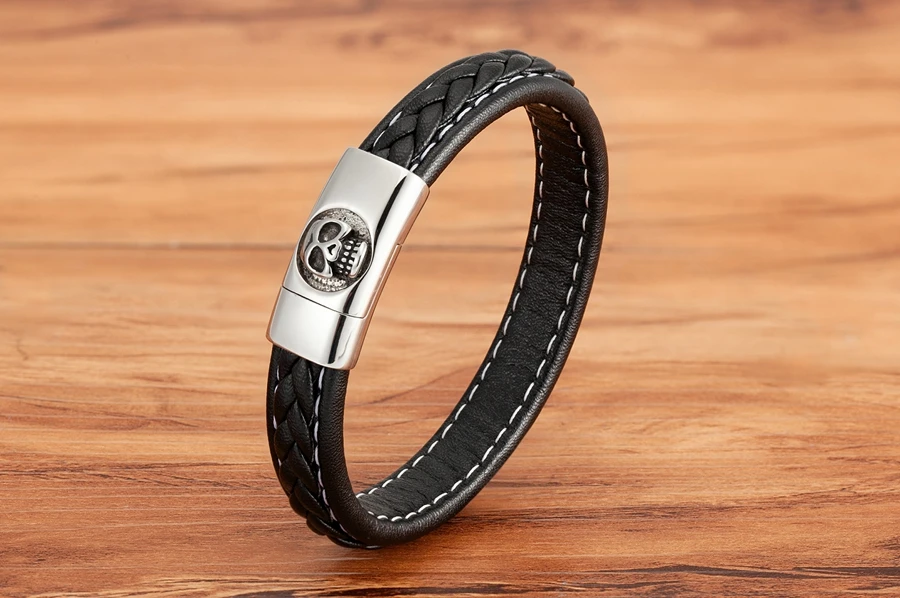 Skull Pattern Design - Men's Leather Bracelet