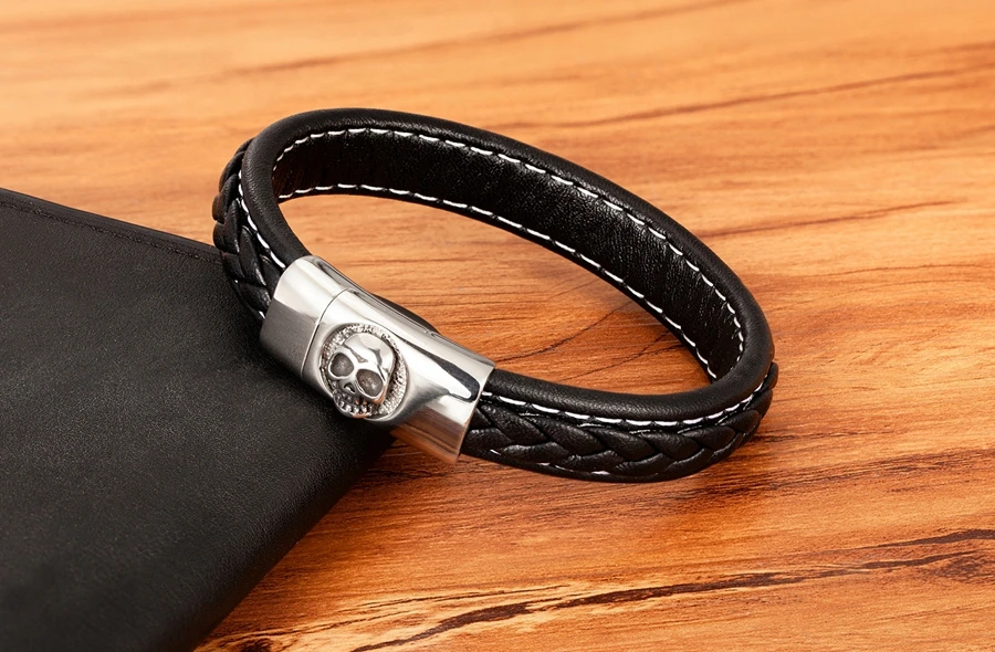 Skull Pattern Design - Men's Leather Bracelet